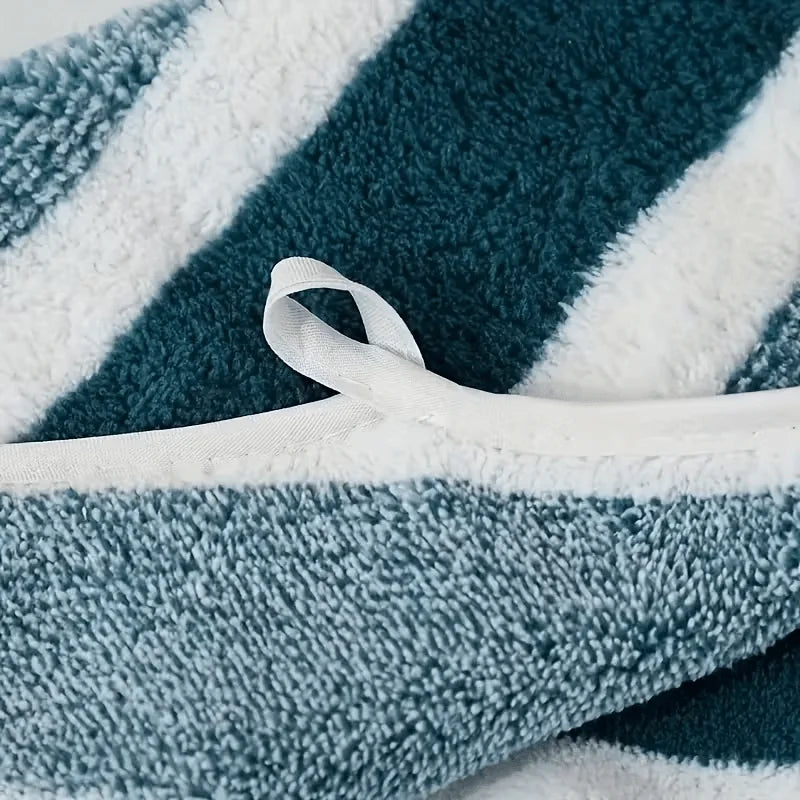 2pcs Luxury Coral Fleece Towel Set