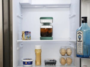 Glass Pickles Jar With Lids & Strainer